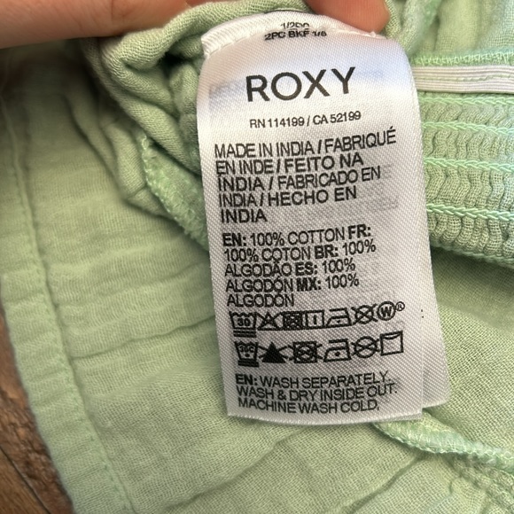 Roxy Peplum Top - Picture 4 of 4